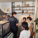 リファイン山陽町23周年感謝祭　接客の様子