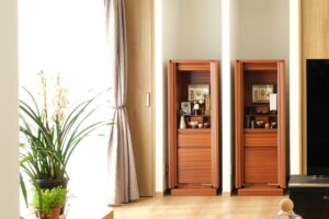 LDKの仏壇収納スペース　2基の仏壇