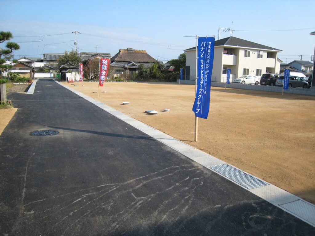 寺見建設の分譲地 造成完了直後の様子
