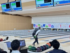 寺見建設安全衛生協力大会　懇親会ボーリング始球式